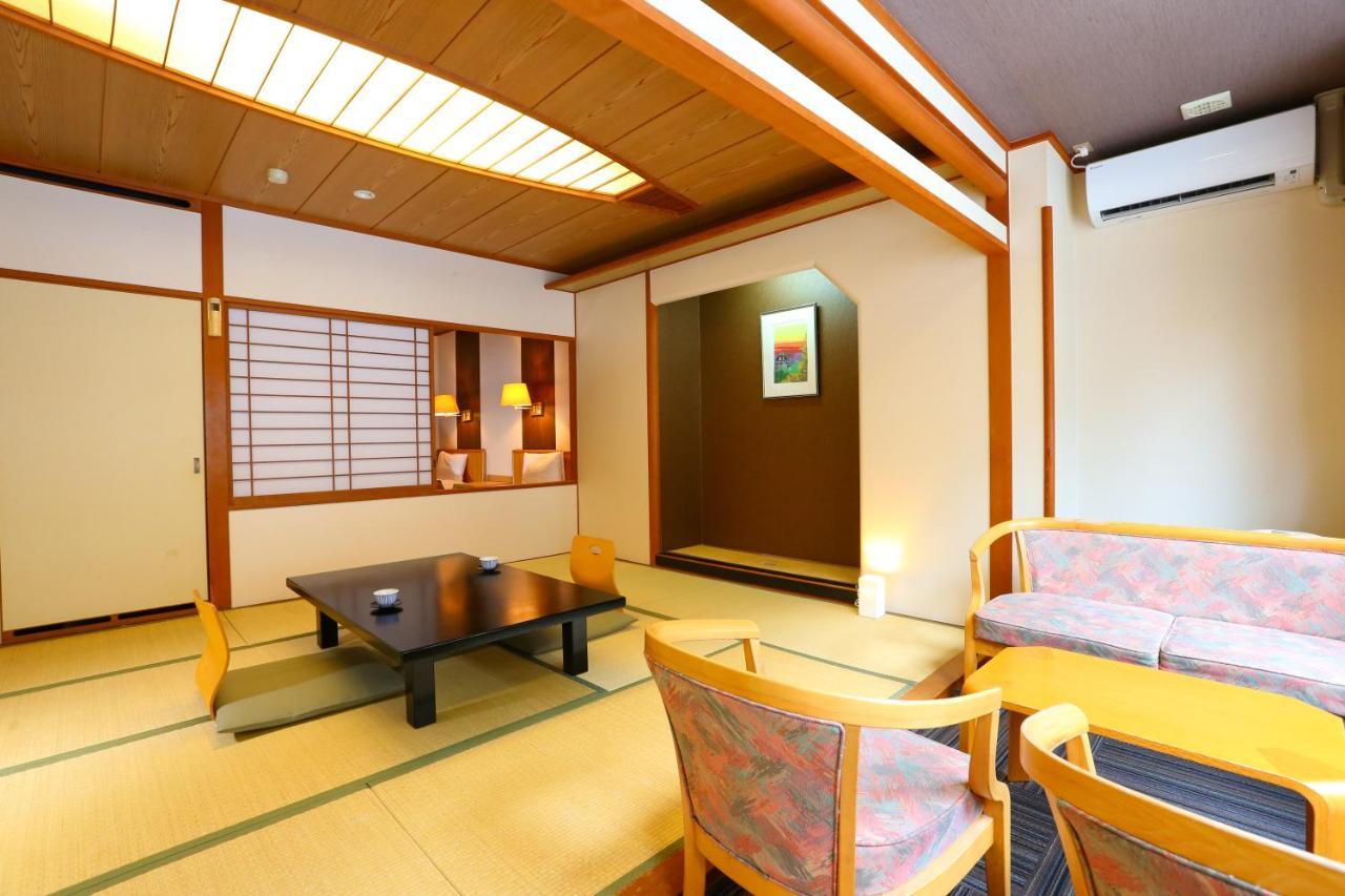 Hotel Ooedo Onsen Monogatari Ikaho Shibukawa Zewnętrze zdjęcie